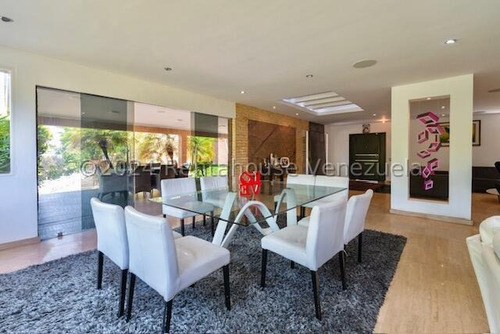 Casa En Venta En Alto Hatillo Calle Cerrada Jardin Casas Caracas