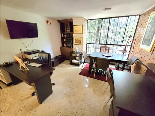 Vendo Amplio Apartamento En Conquistadores
