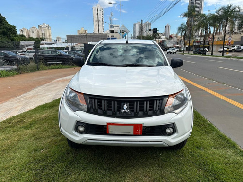 Mitsubishi L200 2.4 Triton Gl Cab. Dupla 4x4 4p
