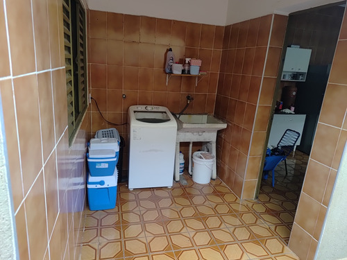 Casa Com Edicula A Venda Ótima Oportunidade Para Investir