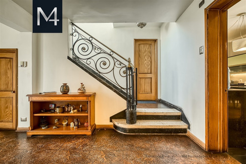 Casa En Venta De 4 Dorm. En Ñuñoa