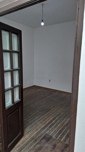 Proximo Tres Cruces, Universidad Catolica, Comando. Garibaldi Y Montecaseros