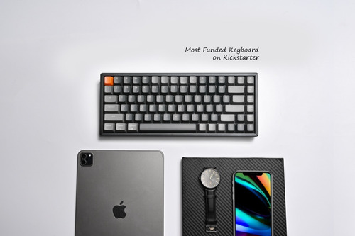 Teclado gamer bluetooth Keychron QWERTY Gateron Brown inglés US color negro con luz RGB