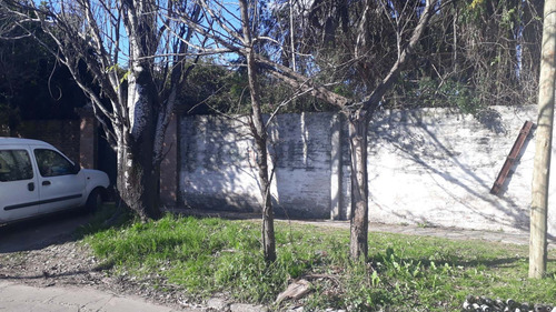 Imagen 4 de 8 de Casa Chalet En Venta + Lote Boulogne Sur Mer 1400 Ituzaingo