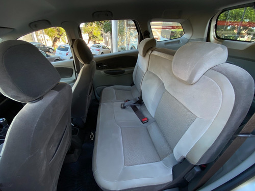 Imagen 10 de 21 de Chevrolet Spin Ltz 1.8 2013 15.000km