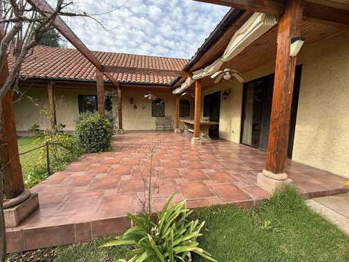 Casa En Venta De 3 Dorm. En Calera De Tango. Camino Lonquen