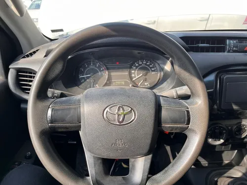 Toyota Hilux 2.7 Cabina Sencilla Mt