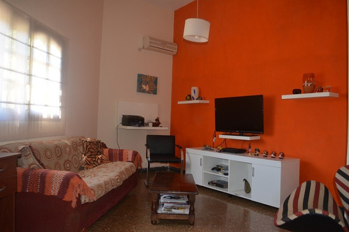 Imagen 2 de 14 de Casa De 5 Ambientes Con Terraza En Lomas De Zamora