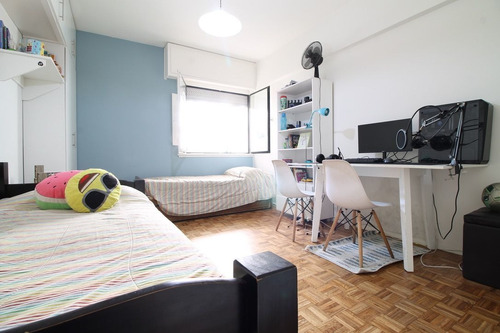 Apartamento En Venta De 2 Dormitorios En Pocitos
