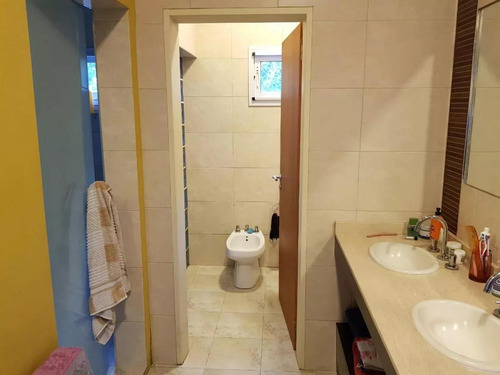 Casa En Alquiler - 3 Dormitorios 3 Baños - Cochera - 836mts2 - La Plata