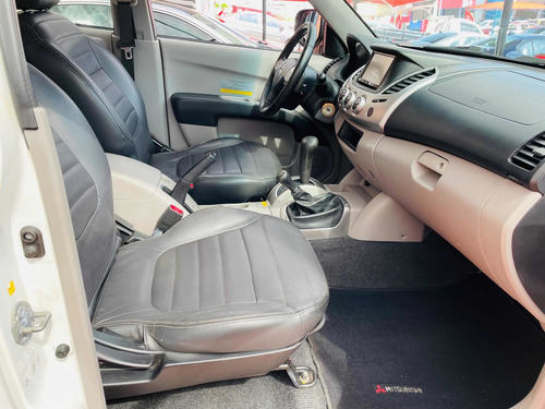 Imagem 13 de 13 de Mitsubishi L200 2013 3.2 Triton Hpe Cab. Dupla 4x4 Aut. 4p