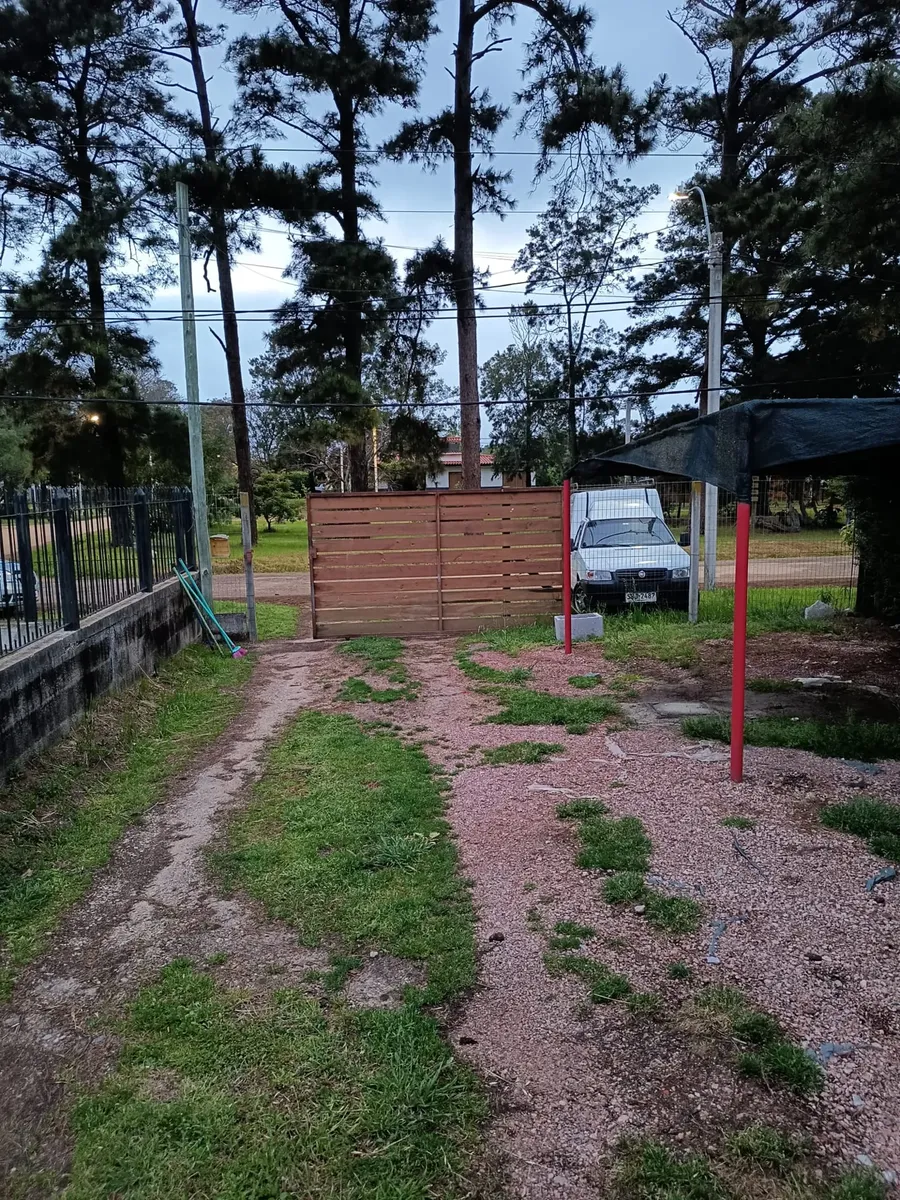 Salinas Sur Del  Sur Linda Casa A Una Cuadra  Del Mar, A Una De Principal Y A La Vuelta De La Escuela Y Jardin  $ 25000 Aseguradoras O Deposito, Inmobiliarias No Llamar. 2 Dormitorios Baño Parrillero · Foto 5