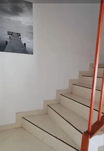 Casa Dos Plantas Totalmente Terminada Sobre Vía Principal