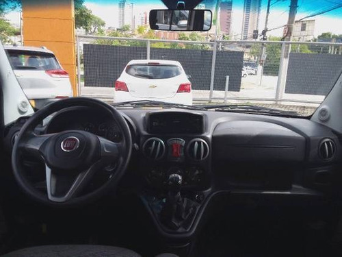 Imagem 13 de 15 de Fiat Doblò 1.8 Mpi Essence 7l 16v Flex 4p Manual