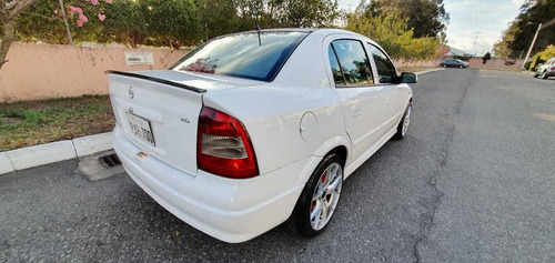 Chevrolet Astra Deportivo, Extras