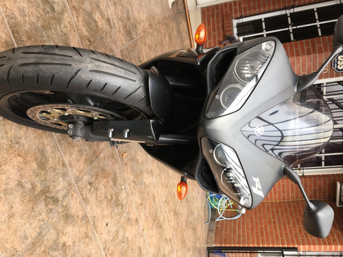 Yamaha R1