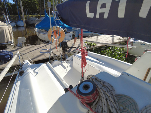 Velero Magic 23 Con Quillote Izable Electrico