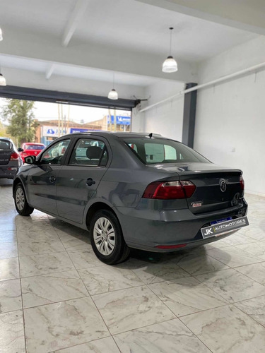 Imagen 5 de 9 de Volkswagen Voyage 2017 1.6 Trenline 101cv