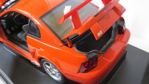 1:18 Autoart 2000 Ford Mustang Cobra R #00 Prototype Version (Usado)