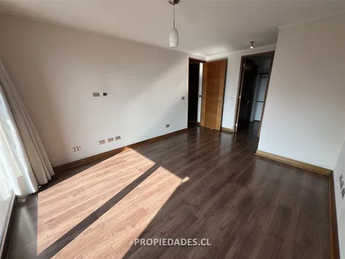Departamento En Arriendo De 3 Dorm. En Las Condes