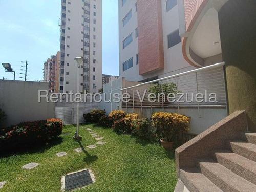 Espectacular Apartamento En La Urb. Andrés Bello, Ideal Para Remodelar (rgpr) Mls #25-16098
