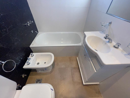 Venta - Depto 2 Amb Y Medio 52,90 M² - Rauch 1914 - Caseros