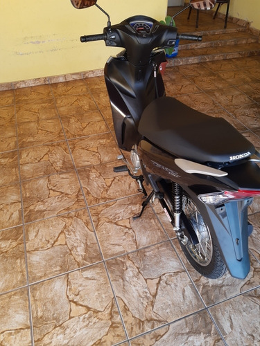 Imagem 2 de 3 de Honda Biz 110i