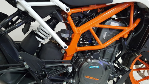 Duke 390