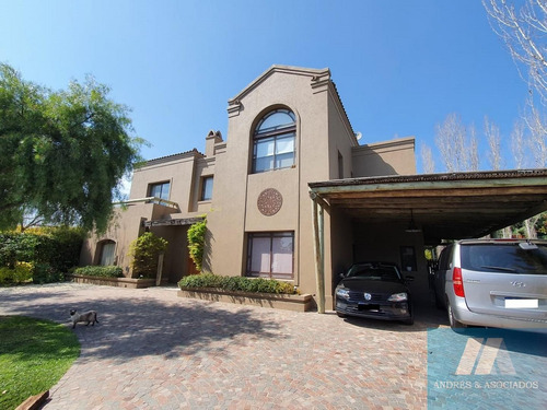 Imagen 1 de 28 de Venta Casa, Bs As Village