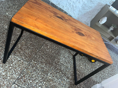 Mesa Ratona En Hierro Y Madera Maciza De Pino