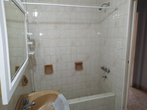 Venta Casa Valentín Alsina Con Cochera