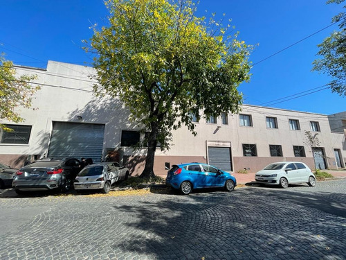 Imagen 2 de 12 de Depósito En Alq/vta De 2080m2 - Pompeya
