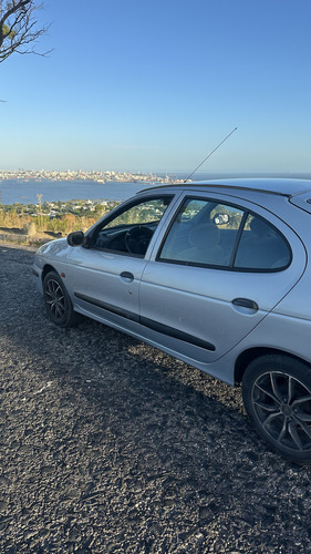 Renault Megane 1.6 16v