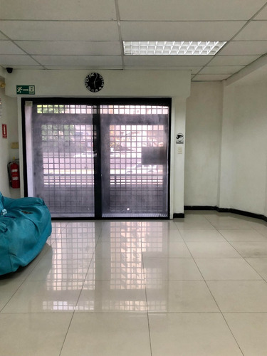 Imagen 2 de 14 de Local Comercial Planta Baja