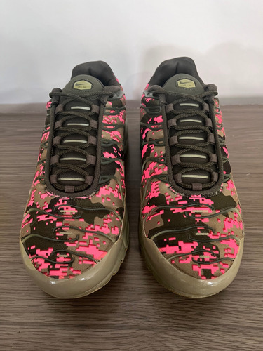 Nike Air Max Plus Digi Camo Olive (Usado)