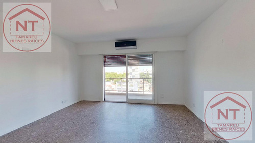 Departamento 2 Ambientes. Balcon Corrido. Piso Alto. Villa Del Parque. 58m
