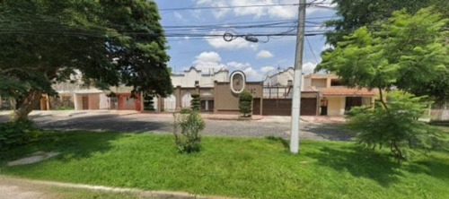 Casa En Venta Calzada Nte 150 Granja Zapopan Jalisco/ Recuperacion Bancaria L1969
