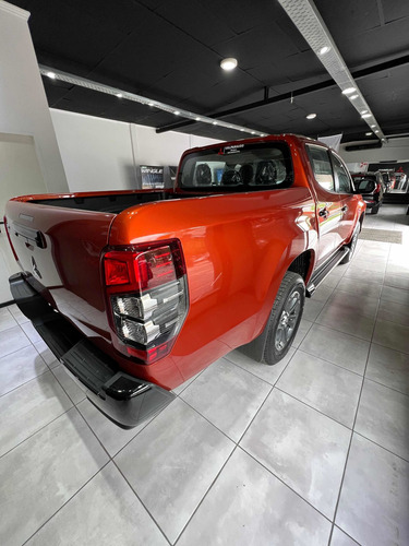 Imagen 11 de 17 de Mitsubishi L200 2023 2.4 Di-d High Power 181cv Cuero