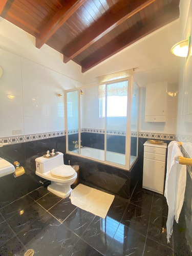 Imagen 21 de 24 de Venta De Casa En Santa Paula | J24