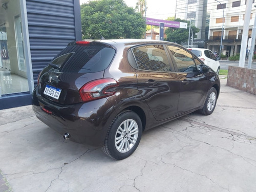Peugeot 208 Allure 2019