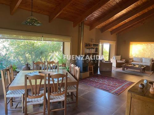 Casa En Venta De 2 Dorm. 2 Baños, Fundo Loreto En La Serena