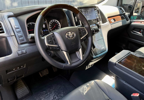 Imagen 7 de 11 de Toyota Hiace 2022 2.8 Tdi Wagon 6at 10a