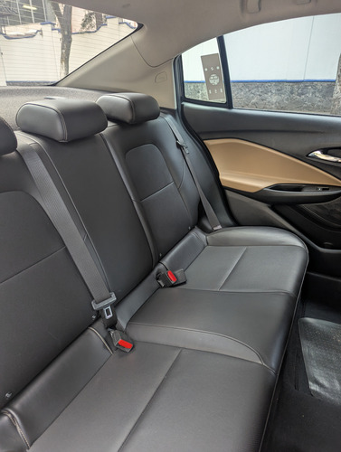 Chevrolet Onix 1.2t Premier L At