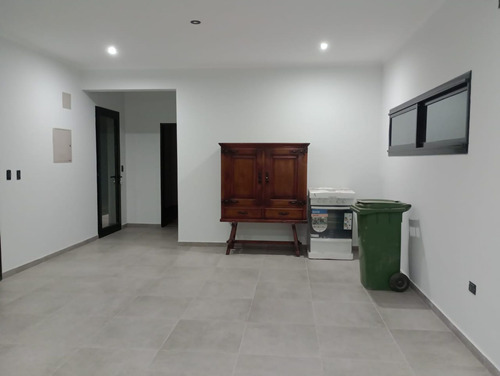 Imagen 2 de 25 de Quincho Con Piscina En Venta, Las Calandrias