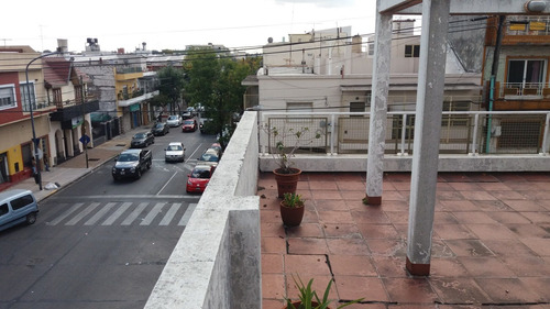 Imagen 10 de 14 de Casa 6 Amb. Con Dependencia. Venta. Villa Lugano.
