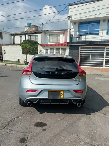 Volvo V40 2.0 T4 Drive-e R-design