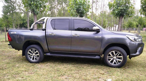 Toyota Hilux Srx 4x4 At