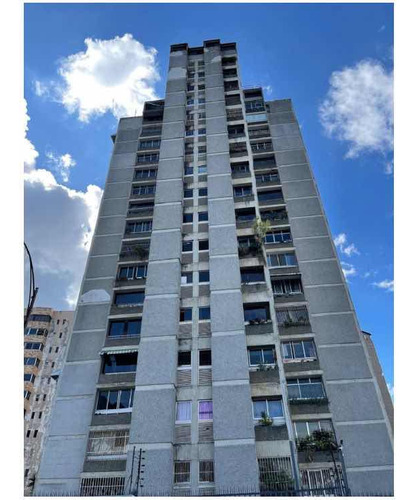 Apartamento. Venta. Santa Paula. Caracas