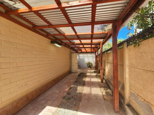 Vendo Casa 2 Dorm Gran Cocina, A 1 Km Playa (80102)