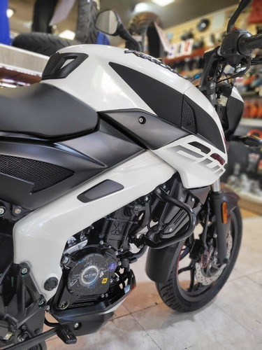 Imagen 5 de 22 de Bajaj Rouser Ns 200 0km Tamburrino Motos